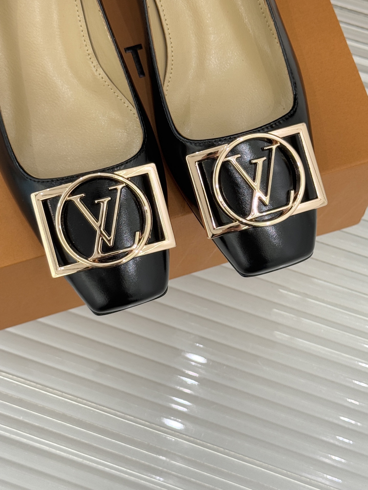 Women's high heels
